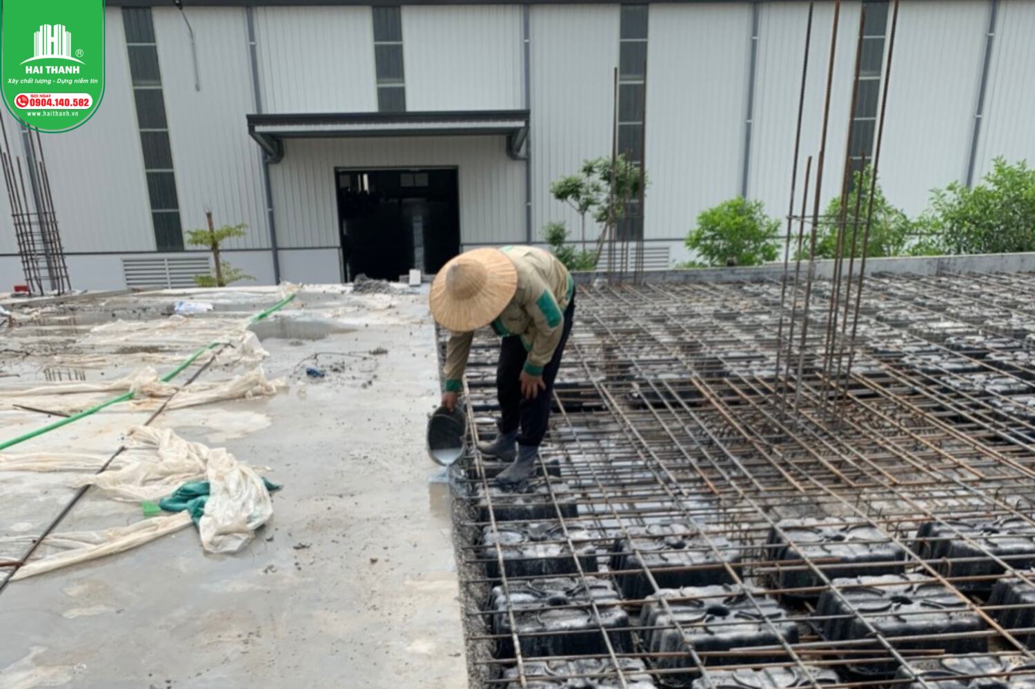 Thi công mạch ngừng trong sàn phẳng không dầm cho nhà xưởng SIVICO